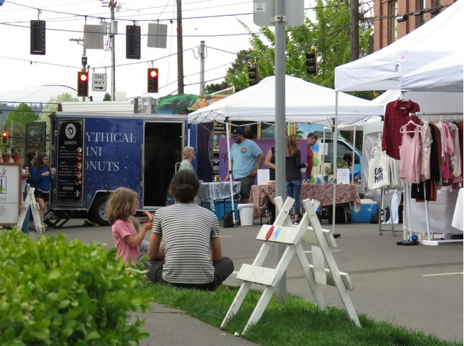 Newberg, Oregon Wednesday Market